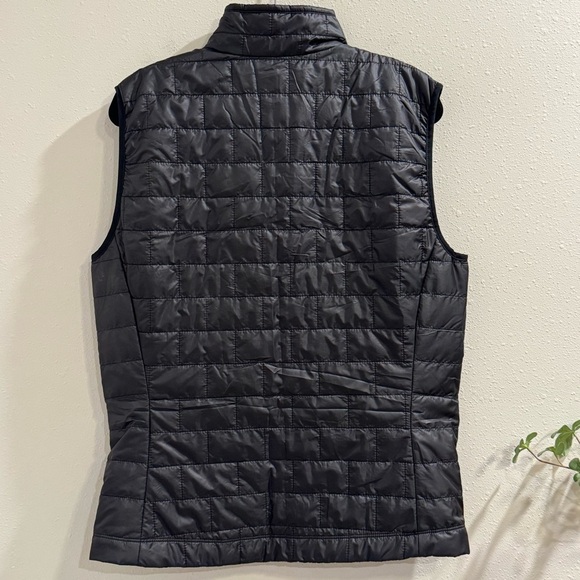 Patagonia NWT Men’s M Black Nano Puff Vest Insulated Wind Proof Gorpcore *READ* - Picture 2 of 6